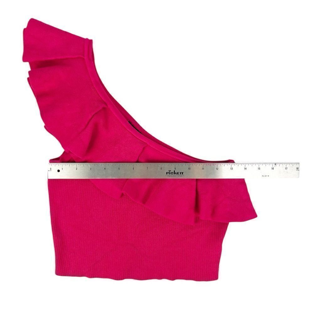 Express‎ Pink Ribbed Heavy Knit One Shoulder Blouse Top Ruffle Front Size Medium - Picture 3 of 6